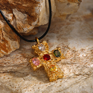 18 Karat <span class=keywords><strong>Gold</strong></span> Edelstahl Diamant Kreuz Anhänger Halskette farbig weiß Zirkon gehämmert Kreuz Charm Wachs Seil Pullover Kette Schmuck - Product Image 3