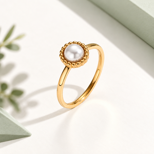 แหวนมุกเทียมสแตนเลสสีทอง ดีไซน์ทรงกลมประดับมุก - Product Image 1
