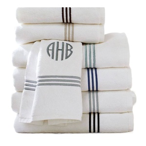 Toalla de baño de lujo personalizada con logotipo de hotel, Sábana de baño blanca lisa, 100% algodón con bordado, 3 líneas - Product Image 1