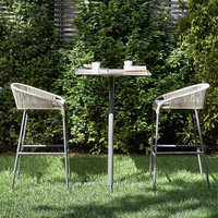 Chaise de bar extérieure multi-modèles en corde d'oléfine tressée, design nordique, usage commercial, cadre en aluminium de 2,0 mm d'épaisseur
