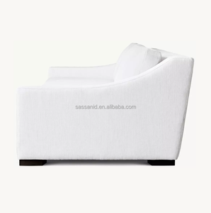 Divano <span class=keywords><strong>Modena</strong></span> con Braccioli Inclinati e Cuscini, Realizzato a Mano da Artigiani Sassani, per il Massimo Comfort nel Soggiorno - Product Image 4