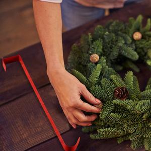 Christmas Metal <strong>Wreath</strong> <strong>Hanger</strong> <strong>Door</strong> Hooks 14inch(BSCI Factory) - Product Image 6