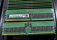 Untuk Memori Server DDR5 32GB 5600MHz RDIMM ECC REG Kecepatan Tinggi PC5 44800 Digunakan untuk Workstation Model M321R4GA3EB0-CWM