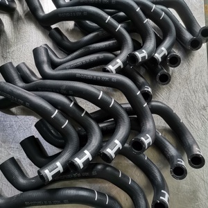 Tuyau d'<span class=keywords><strong>essence</strong></span> en caoutchouc NBR pour moteur diesel à <span class=keywords><strong>essence</strong></span> huile tressée renforcée Surface lisse retardatrice Supports OEM Service - Product Image 2