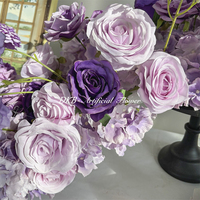 Großhandel Hochzeits-Sofa-Blumen Lila Lange Reihe Künstliche Blumen für Hochzeitstisch Konferenzdekoration