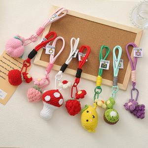 Colgantes de <span class=keywords><strong>ganchillo</strong></span> creativos lindos llaveros de <span class=keywords><strong>ganchillo</strong></span> hechos a mano de frutas y verduras hilo de almacenamiento para bolsos y llaves de niñas - Product Image 1