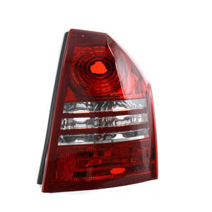 Vente d'usine feux arrière de haute qualité LED pour <span class=keywords><strong>Chrysler</strong></span> <span class=keywords><strong>300</strong></span> feu arrière passager droit 4805852AC 2005 <span class=keywords><strong>2006</strong></span> 2007 - Product Image 1