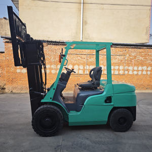 Chariot élévateur diesel d'occasion Mitsubishi FD30 de 3,5 tonnes, d'origine japonaise, faible nombre d'heures, meilleur prix, prêt à être expédié, modèle 2022, 1 an - Product Image 6