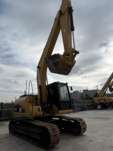 Excavatrice d'occasion, matériel de terrassement, Cat 318C à vendre - Product Image 4