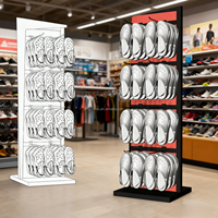 Présentoir à chaussures personnalisé double face en métal à 4 niveaux pour magasin de détail Showroom POS Shoe Slipper Store Display Stand