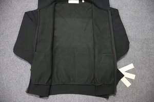 Sudadera con Capucha Personalizada para Hombre, Modelo Essential Black Tech Fleece, Mezcla de Algodón Premium, Cómoda y Personalizable para Invierno - Product Image 3