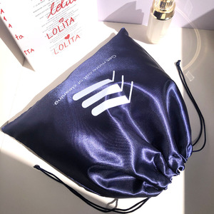 Bolsa de satén con cordón azul para embalaje de ropa, cabello y pelucas, con impresión de logotipo personalizado, venta al por mayor OEM, bolsa guardapolvo de seda - Product Image 4