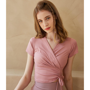 Haut de yoga pour homme, taille plus, coupe ajustée, plissé croisé, col en V, sans manches, rembourrage de poitrine, design à cordon de serrage, taille haute - Product Image 1