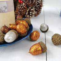 Décoration pas chère colorée mini simulation plastique mousse gland ornementation de Noël