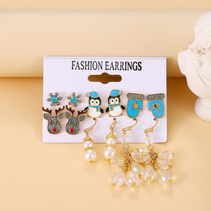 Navidad copo de nieve <span class=keywords><strong>Santa</strong></span> Claus Stud pendientes lindo dibujos animados mariposa diseño fiesta aleación aceite gota pingüino Reno - Product Image 2