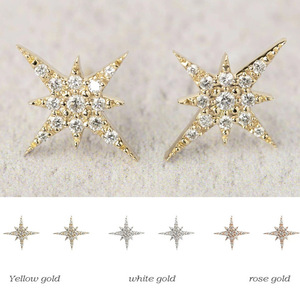 Orecchini a Perno Minimalisti con Zirconi a Forma di Stella a Otto Punte, Gioielli Chic da Donna per Uso Quotidiano e Regalo - Product Image 1