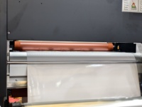 Impresora de inyección de tinta UV DTF de 60cm con software RIP Maintop/Photoprint para impresión rápida de pegatinas UV, compatible con Gigabit Ethernet de 60cm