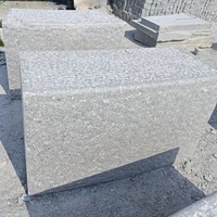 Clôture murale moderne en granit gris naturel Bloc de pierre de surface ciselé pour décoration murale en pierre décorative extérieure pour parc de jardin