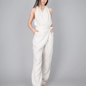 Mono de lino OEM de gran venta con espalda descubierta, mono de lino suelto, mono cruzado informal - Product Image 1