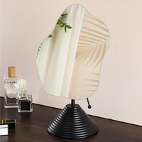 Miroir de maquillage de bureau à cadre en fer forgé en forme de nuage, design irrégulier