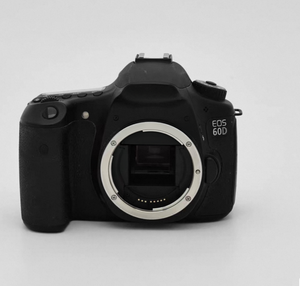 Appareil photo reflex numérique classique de milieu de gamme — écran orientable + écran LCD supérieur, la 60D est idéale pour les débutants qui veulent s'améliorer ! - Product Image 1