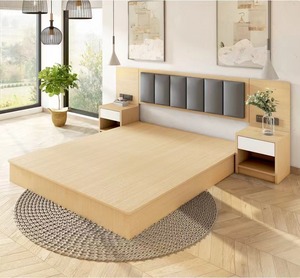 Ensemble de mobilier de chambre moderne en chêne pour hôtel et gîte, avec lit de rangement à tête de lit rembourrée carrée, table de chevet et bureau TV, suite complète - Product Image 3