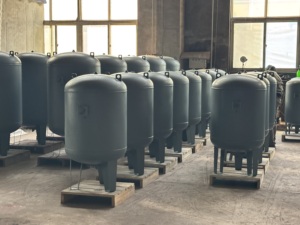 Réservoirs sous pression en acier au carbone de 100L pour <span class=keywords><strong>hydrophore</strong></span> avec membrane EPDM et pression de service maximale de 10 bars - Product Image 3