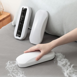 Brosse manuelle à rouleaux pour nettoyer les miettes de tapis, idéale pour la maison, la chambre, le bureau et la table - Product Image 6