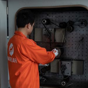 Kit de <span class=keywords><strong>courroie</strong></span> de distribution avec pompe à eau pour Dacia Nissan Renault VKMC061343 ensemble de <span class=keywords><strong>courroie</strong></span> de distribution poulie tendeur 7701477028S2 - Product Image 4