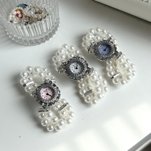 Reloj de Cuarzo Casual para Mujer con Decoración de Diamantes Redondos y Cadena de Perlas de Vidrio, Venta al Por Mayor - Product Image 4