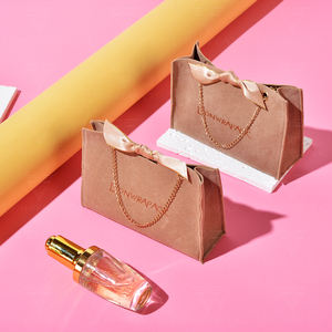 Lionwrapack yeni lüks tasarım özel logo baskılı küçük zarf flap süet takı çanta kadife torbalar ile yay-düğüm - Product Image 2