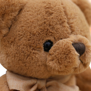 Orsacchiotto Classico con Papillon, Peluche Marrone e Bianco, Morbido <span class=keywords><strong>Orso</strong></span> <span class=keywords><strong>Seduto</strong></span>, Bambola Imbottita, Regalo per Bambini e Neonati, San Valentino, Compleanno - Product Image 4