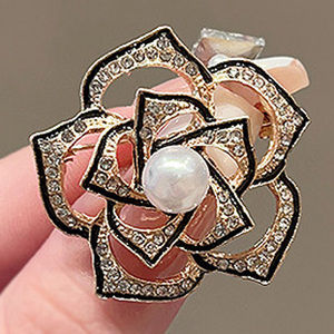 WEGOODZF Broche de Camelia con Diamantes de Imitación y Perlas, Accesorio de Moda para Zapatos, Broche de Rosa Multicapa para Mujer - Product Image 5