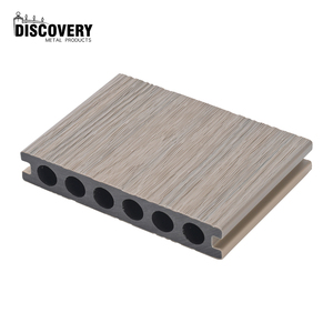 Panneaux de terrasse en WPC à grain de <span class=keywords><strong>bois</strong></span> naturel lisse <span class=keywords><strong>et</strong></span> moderne en co-extrusion en gros, interverrouillage, résistant à l'eau, pour l'extérieur - Product Image 5
