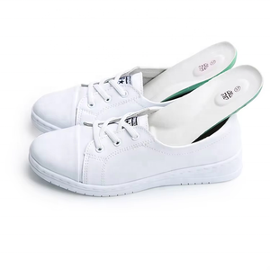 Scarpe da donna in pelle bianca traspirante Versatile con foro scarpe da lavoro leggere per la fabbrica di alimenti - Product Image 6