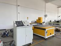 Machine de découpe CNC pour isolation de conduits pré-isolés, machines de fabrication de conduits pour conduits en PU, PIR, phénoliques, découpeuse automatique