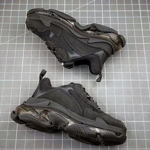 Baskets de mode avec boîte, chaussures de marche de créateur Triple S pour hommes et femmes, baskets plateforme, baskets d'extérieur à semelle transparente noires - Product Image 5