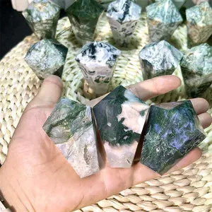 Venta al por mayor Torre natural cristal musgo ágata cristal punto piedras curativas para meditación