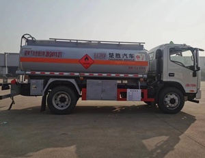 Camion-citerne JAC4x2, véhicule de transport de diesel et d'essence de 10 000 L, vente directe d'usine de camions-citernes avec distributeur de carburant - Product Image 4