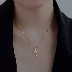 Collar con Colgante de Hoja de Ginkgo de Plata de Ley 925 y Oro de 18K de Alta Calidad y Diseño Moderno para Mujer, con Diamantes de Circonia 5A - Product Image 6