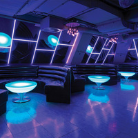 Table Ronde LED pour Bar à Cocktails en Gros, Mobilier LED, Service OEM Marque Privée, pour Location de Mariages, Batterie Intégrée