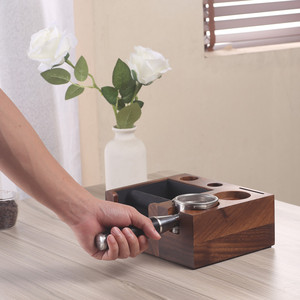Station de distribution de café en bois de noyer, support tout-en-un pour tamper et distributeur de café - Product Image 4