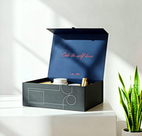 Boîte cadeau rigide pliante en papier de luxe avec logo personnalisé, grande, noire et dorée, avec aimant et poignée en ruban