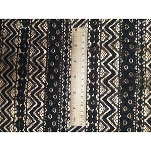 Tela de Encaje de Algodón y Nailon para Vestidos de Novia, Diseño de Ropa, Bordado, Colores Negro/Blanco, Modelo J154-3, Dimensiones 30X10X40, en Existencia - Product Image 3