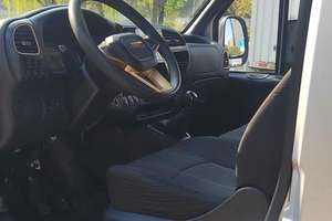 JMC <strong>Transit</strong> Space King Taurus Edition Long Wheelbase Mid-High Roof Single Rear Tire - Steps 6-Seater Diesel - Product Image 5