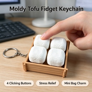 Porte-clés anti-stress en forme de tofu moissonné avec 4 boutons à presser, mini breloque alimentaire, décoration à suspendre pour sac et sac à dos, cadeau - Product Image 2