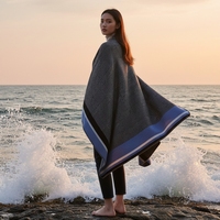 Poncho châle OEM minimaliste en tricot réversible pied-de-poule, respirant, doux, coupe-vent, personnalisable, manteau cape à carreaux, écharpe chaude pour femme