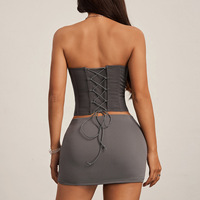 Tendance Gothique : Hauts Corsets Bustiers en Maille Noire Transparente avec Patchwork Argenté Satiné et Laçage pour Femme, Idéaux pour Soirées et Clubs