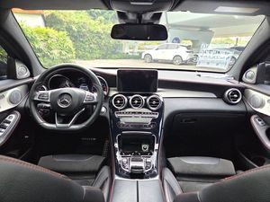 Mercedes-Benz <span class=keywords><strong>GLC</strong></span> 43 AMG <span class=keywords><strong>hybride</strong></span> automatique 2017 d'occasion avec sièges en cuir et caméra de recul, conduite à gauche - Product Image 4