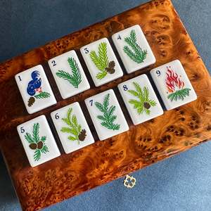 Tuiles de mahjong en <span class=keywords><strong>bois</strong></span> sauvage de style moderne, tuiles de mahjong américaines personnalisées, 4 couches, 160 pièces, luxe, acrylique, marque respectueuse de l'environnement - Product Image 5
